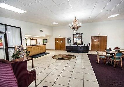 Rodeway Inn & Conference Center Orange Park Exterior photo