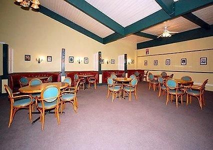 Rodeway Inn & Conference Center Orange Park Exterior photo