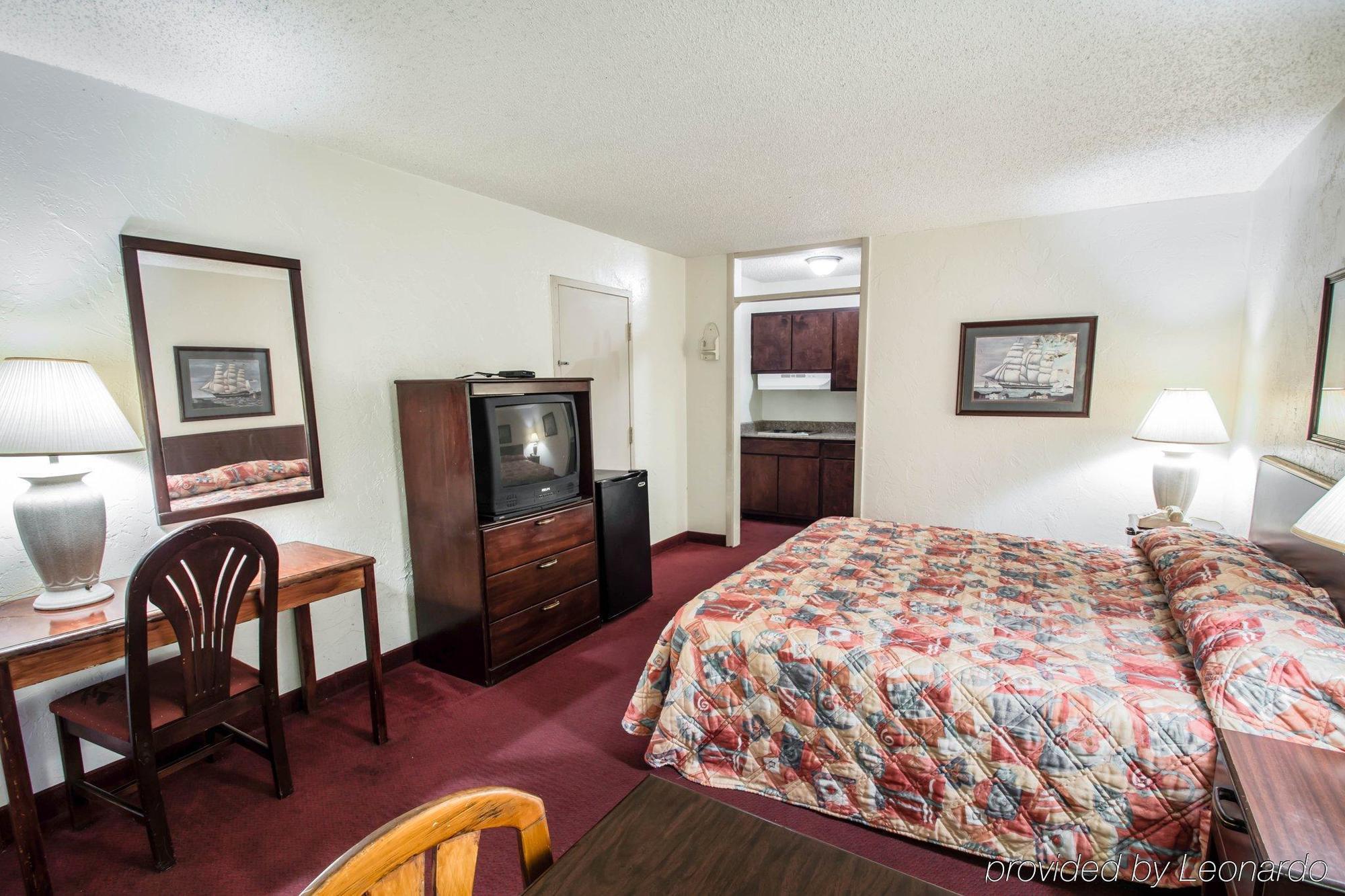 Rodeway Inn & Conference Center Orange Park Exterior photo